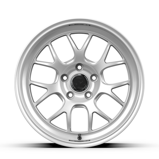 fifteen52 Apex RSR 18x9.5 5x120 22mm ET 72.56mm Center Bore Radiant Silver