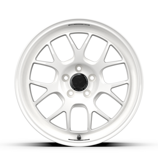 fifteen52 Apex RSR 18x9.5 5x114.3 38mm ET 73.1mm Center Bore Rally White